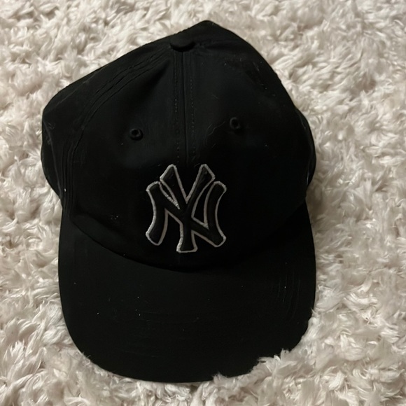 47 Accessories - WOMEN black New York yankees hat
